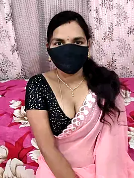 Snapshot of Lalitha-1995 chatting on 9, 10, 2025 Lalitha-1995 online show from 9, 10, 2025