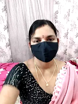 Snapshot of Lalitha-1995 chatting on 2, 11, 2025 Lalitha-1995 online show from 2, 11, 2025