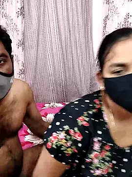 Snapshot of Lalitha-1995 chatting on 3, 11, 2025 Lalitha-1995 online show from 3, 11, 2025