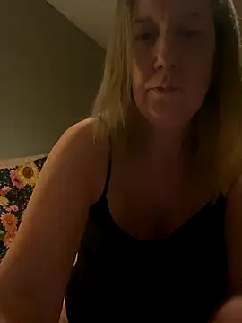 X-Victoria-X online show from 2, 10, 2025