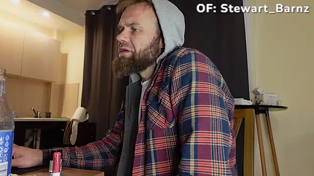 Snapshot of Stewart_Barnz chatting on 6, 5, 2026 Stewart Barnz online show from 6, 5, 2026
