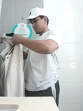 Snapshot of Oscariin96 chatting on 13, 2, 2026 Oscariin96 online show from 13, 2, 2026