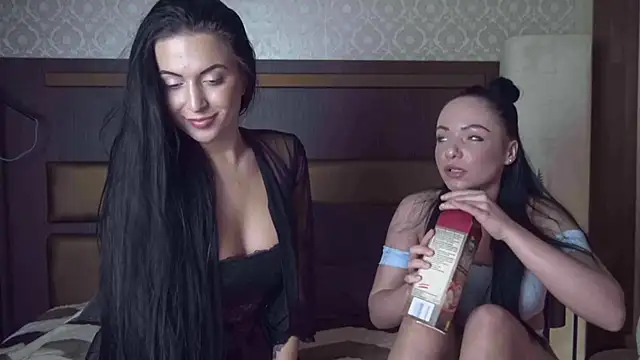 Snapshot of BustyBrunettes chatting on 28, 9, 2025 BustyBrunettes online show from 28, 9, 2025