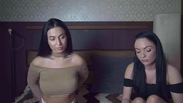 Snapshot of BustyBrunettes chatting on 29, 10, 2025 BustyBrunettes online show from 29, 10, 2025