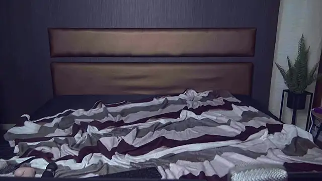 Snapshot of BustyBrunettes chatting on 31, 10, 2025 BustyBrunettes online show from 31, 10, 2025