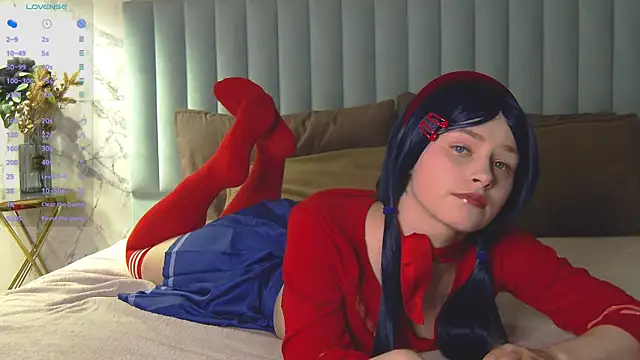 Snapshot of SandyShayes chatting on 4, 7, 2026 SandyShayes online show from 4, 7, 2026