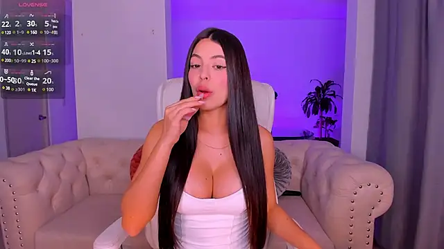 Snapshot of MeganScott chatting on 15, 2, 2025 MeganScott online show from 15, 2, 2025