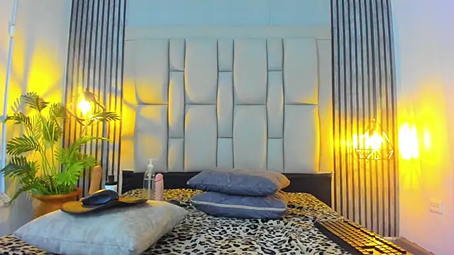 Snapshot of bryonycutee chatting on 22, 11, 2025 bryonycutee online show from 22, 11, 2025