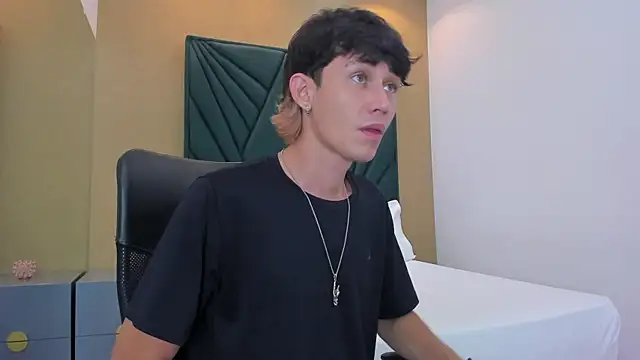 Michael blue online show from 17, 12, 2025