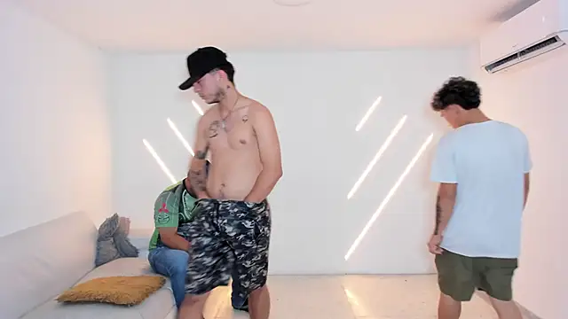 Snapshot of brutal_sex_room2k chatting on 22, 9, 2025 brutal sex room2k online show from 22, 9, 2025