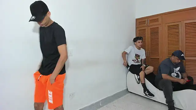 Snapshot of brutal_sex_room2k chatting on 12, 10, 2025 brutal sex room2k online show from 12, 10, 2025