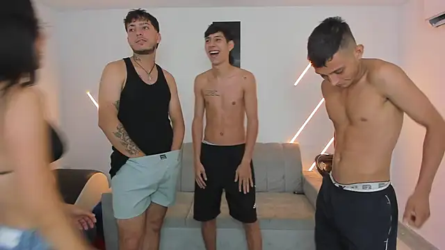 Snapshot of brutal_sex_room2k chatting on 28, 11, 2025 brutal sex room2k online show from 28, 11, 2025