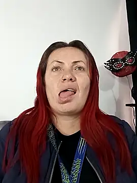 carolinhe  online show from 29, 9, 2025