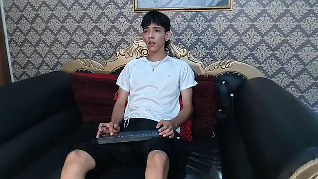 Sebas cat online show from 13, 9, 2025