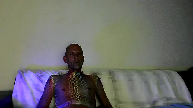 Snapshot of we_are_fucking_serious chatting on 22, 10, 2025 we are fucking serious online show from 22, 10, 2025