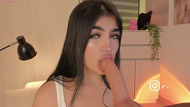 EmmyKenner online show from 4, 6, 2026