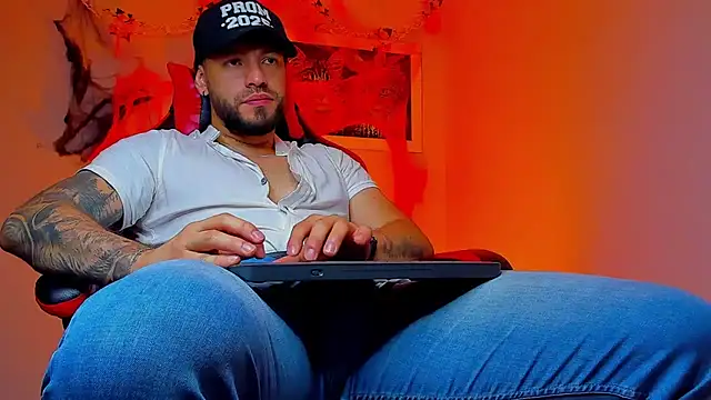 Snapshot of DIMITRI_MASTEER chatting on 19, 10, 2025 DIMITRI MASTEER online show from 19, 10, 2025