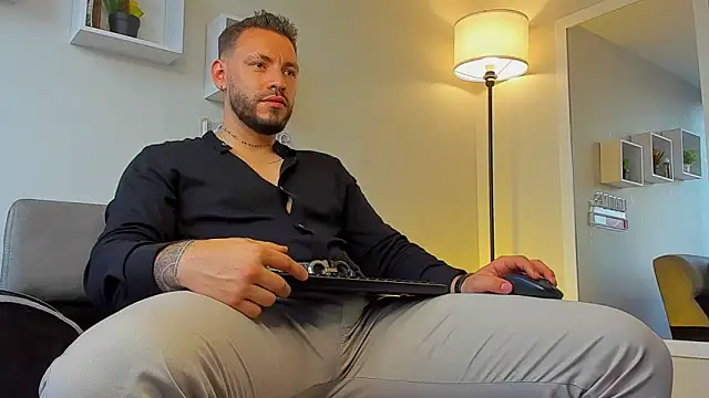 Snapshot of DIMITRI_MASTEER chatting on 17, 11, 2025 DIMITRI MASTEER online show from 17, 11, 2025