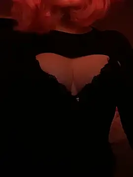 loveloly  online show from 19, 6, 2026