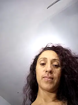 Snapshot of KimScarleth chatting on 4, 10, 2025 KimScarleth online show from 4, 10, 2025