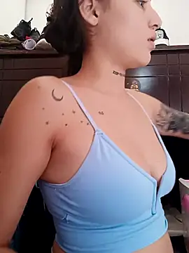 Snapshot of Arii_collins1 chatting on 5, 11, 2025 Arii collins1 online show from 5, 11, 2025