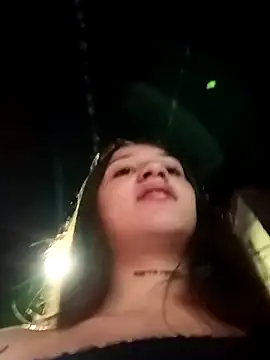 Snapshot of Arii_collins1 chatting on 23, 11, 2025 Arii collins1 online show from 23, 11, 2025