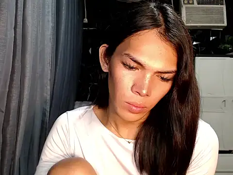 ladyhotcuming online show from 4, 6, 2026