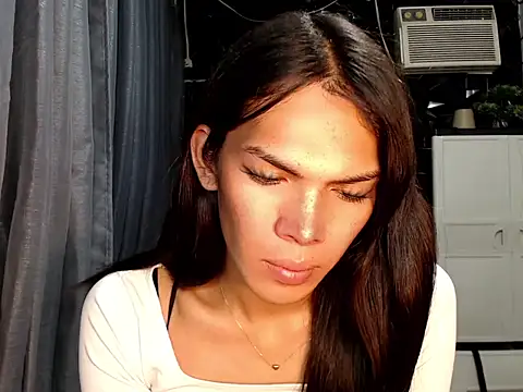ladyhotcuming online show from 17, 6, 2026