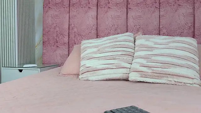 emmacurvy online show from 27, 6, 2026
