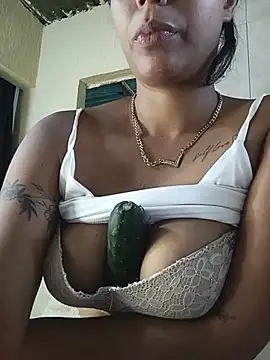 Snapshot of Fernanda30 chatting on 9, 6, 2026 Fernanda30 online show from 9, 6, 2026