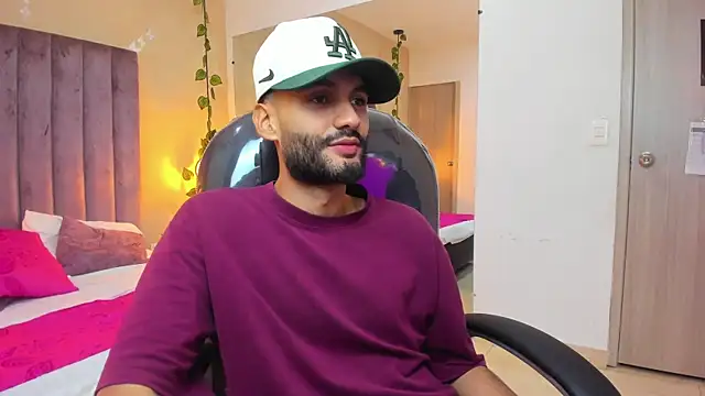 Snapshot of Ryan_Jackson_ chatting on 30, 11, 2025 Ryan Jackson online show from 30, 11, 2025