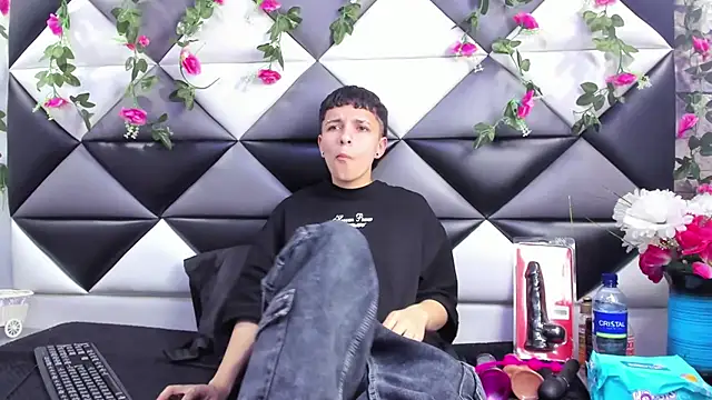 Snapshot of Megan_Thompson_ chatting on 21, 9, 2025 Megan Thompson online show from 21, 9, 2025