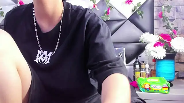 Snapshot of Megan_Thompson_ chatting on 12, 11, 2025 Megan Thompson online show from 12, 11, 2025