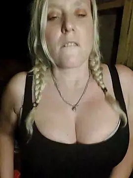 Bouncy-Bella28X online show from 7, 10, 2025