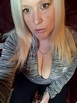 Bouncy-Bella28X online show from 20, 2, 2026