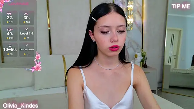 Snapshot of Olivia_Kindes chatting on 19, 9, 2025 Olivia Kindes online show from 19, 9, 2025