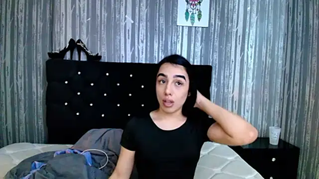 Alicee Moonn online show from 13, 1, 2026