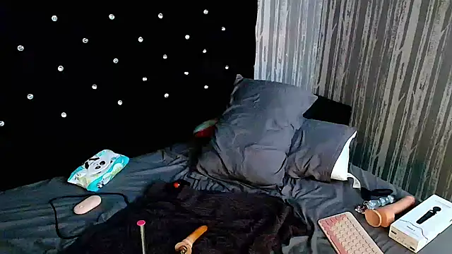 Alicee Moonn online show from 5, 2, 2026