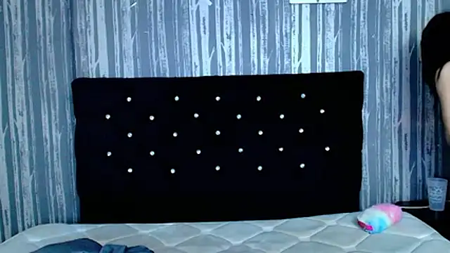 Alicee Moonn online show from 5, 2, 2026