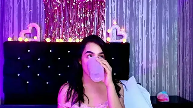 Alicee Moonn online show from 11, 2, 2026