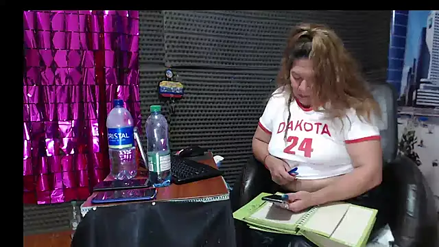 Snapshot of Alisson_Sodomy chatting on 9, 10, 2025 Alisson Sodomy online show from 9, 10, 2025