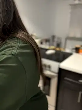 Alix Valentine online show from 6, 11, 2025