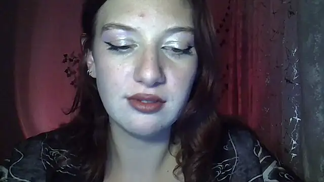 Lily Ember online show from 19, 10, 2025