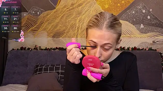 Snapshot of ChristyMarshall chatting on 10, 9, 2025 ChristyMarshall online show from 10, 9, 2025