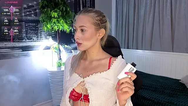 Snapshot of ChristyMarshall chatting on 21, 9, 2025 ChristyMarshall online show from 21, 9, 2025