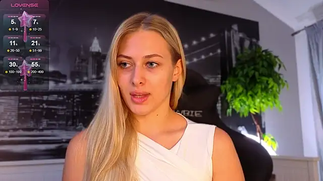 Snapshot of ChristyMarshall chatting on 1, 10, 2025 ChristyMarshall online show from 1, 10, 2025