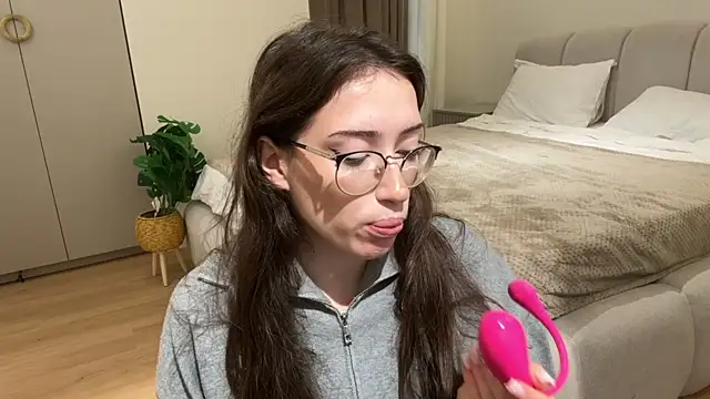 Snapshot of Kelly_Berry__ chatting on 29, 9, 2025 Kelly Berry   online show from 29, 9, 2025