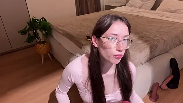 Snapshot of Kelly_Berry__ chatting on 16, 10, 2025 Kelly Berry   online show from 16, 10, 2025