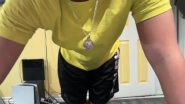 Snapshot of kSwisssxxx chatting on 13, 11, 2025 kSwisssxxx online show from 13, 11, 2025