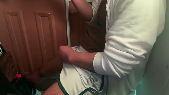 Snapshot of kSwisssxxx chatting on 5, 1, 2026 kSwisssxxx online show from 5, 1, 2026